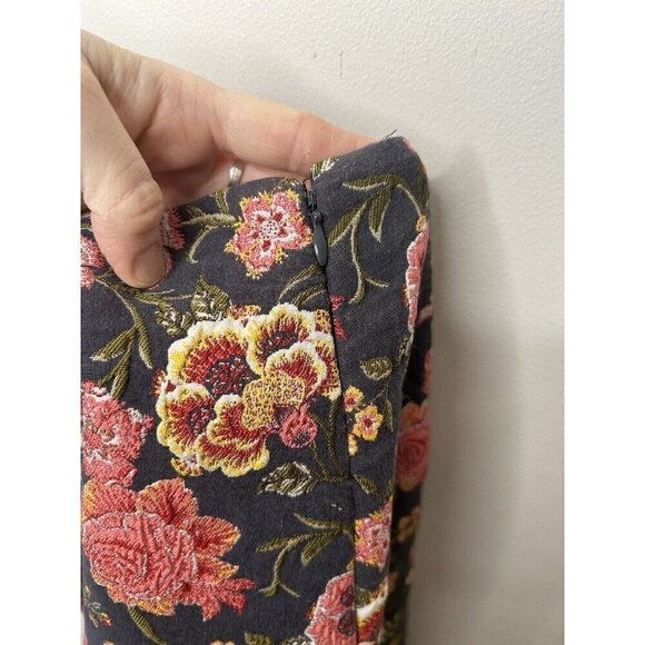 LOFT Floral Blue Pink Tapestry Pencil Spring Skirt Size 8 - Picture 10 of 11